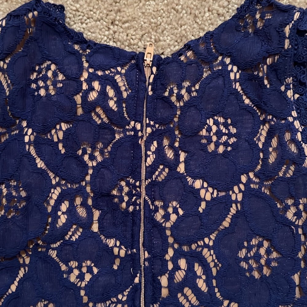 Girl’s lace Party Dress fully lined size 12 - Picture 3 of 6